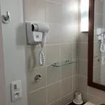 Apartment 4 Pers Av Balcon-parking Gratuit-piscine Int Chauffee-serviettes Et Linge De Lit Compris