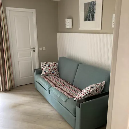 4 Pers Av Balcon-parking Gratuit-piscine Int Chauffee Court Tennis-menage Compris شقة *