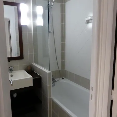 4 Pers Av Balcon-parking Gratuit-piscine Int Chauffee Court Tennis-menage Compris * Le Touquet