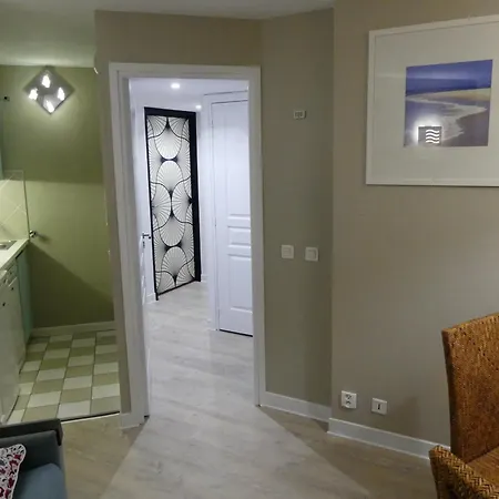 4 Pers Av Balcon-parking Gratuit-piscine Int Chauffée-serviettes Et Linge De Lit Compris