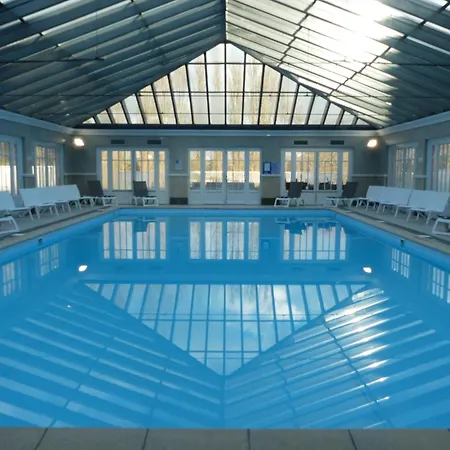 4 Pers Av Balcon-parking Gratuit-piscine Int Chauffee Court Tennis-menage Compris Apartament