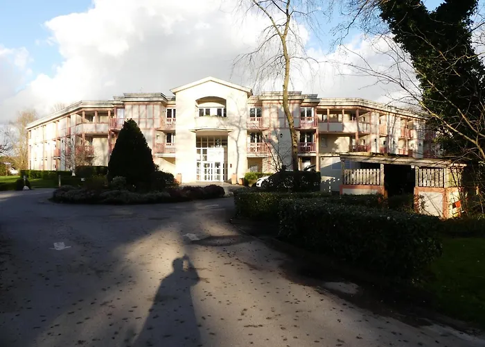 4 Pers Av Balcon-parking Gratuit-piscine Int Chauffee-serviettes Et Linge De Lit Compris Lejlighed *